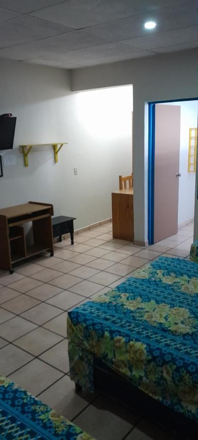 Hotel Happy House San Salvador Exterior photo