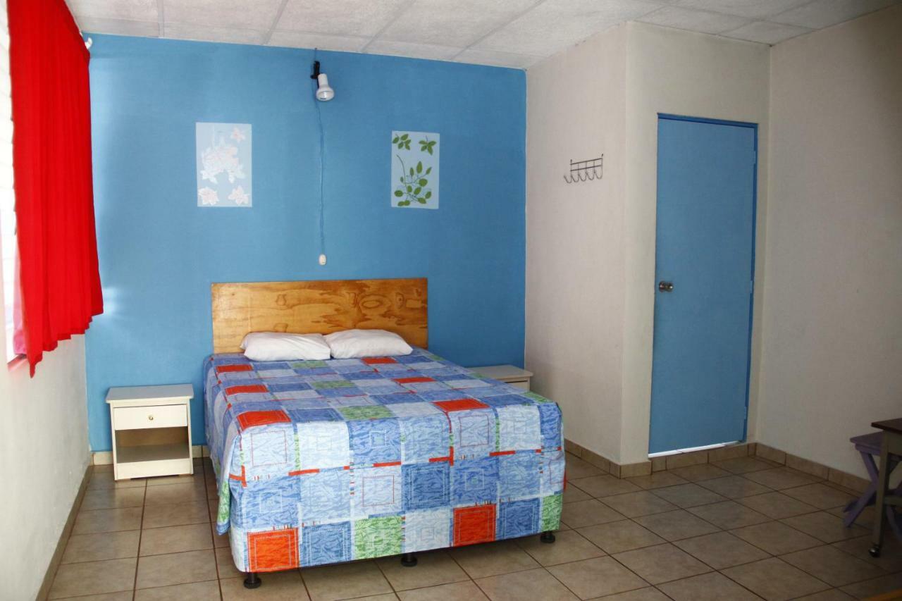 Hotel Happy House San Salvador Exterior photo